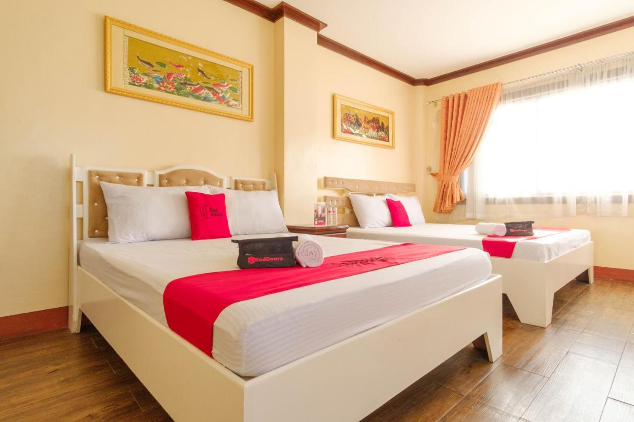 Reddoorz Plus @ Seaborne Hotel Subic Zambales Екстериор снимка