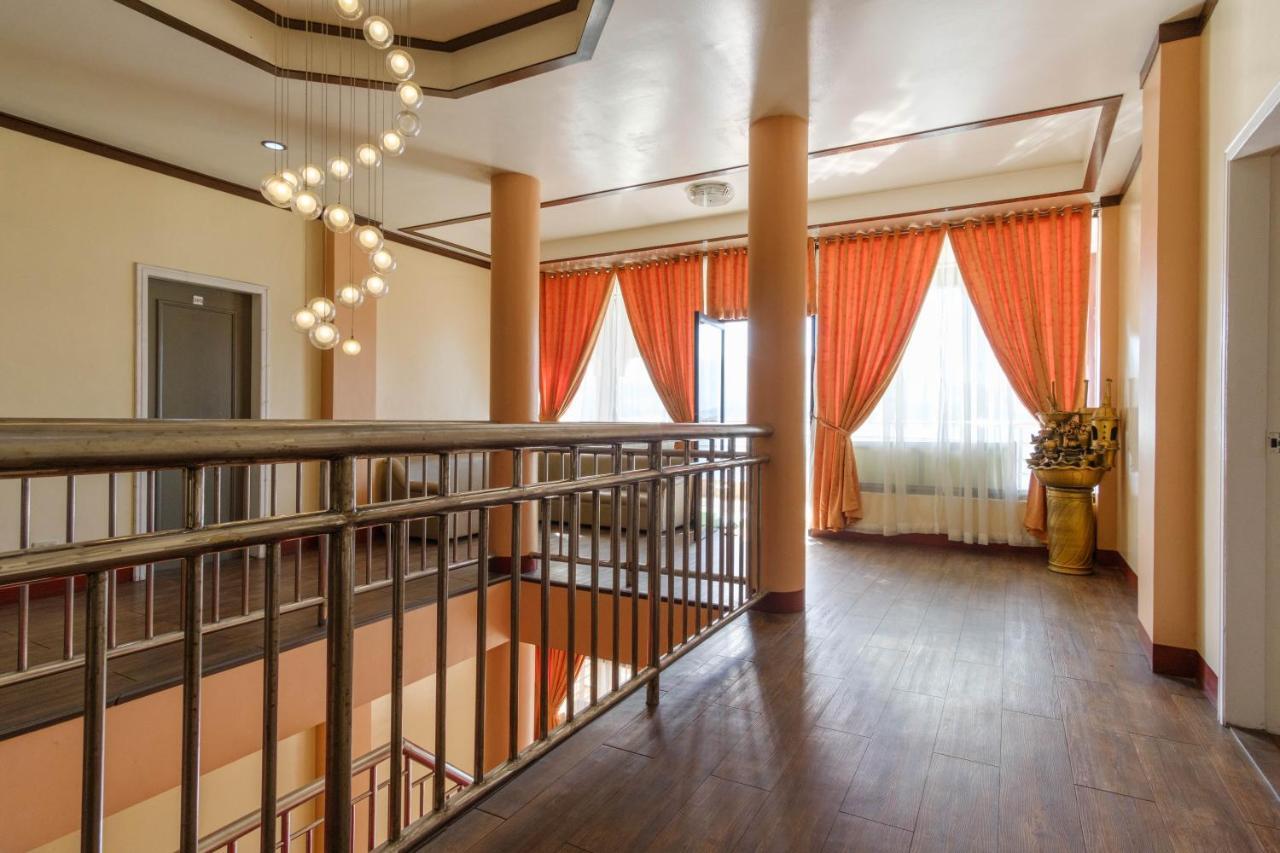 Reddoorz Plus @ Seaborne Hotel Subic Zambales Екстериор снимка