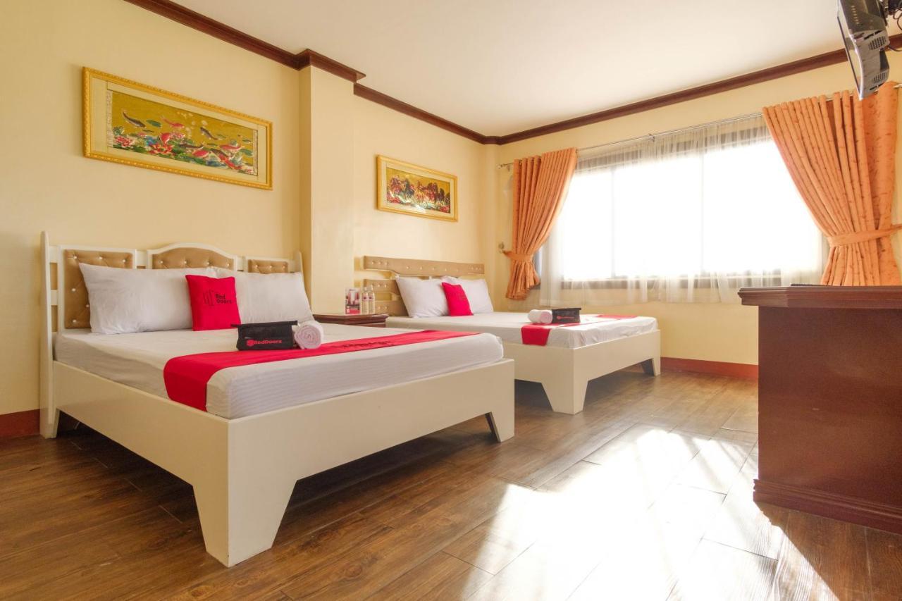 Reddoorz Plus @ Seaborne Hotel Subic Zambales Екстериор снимка