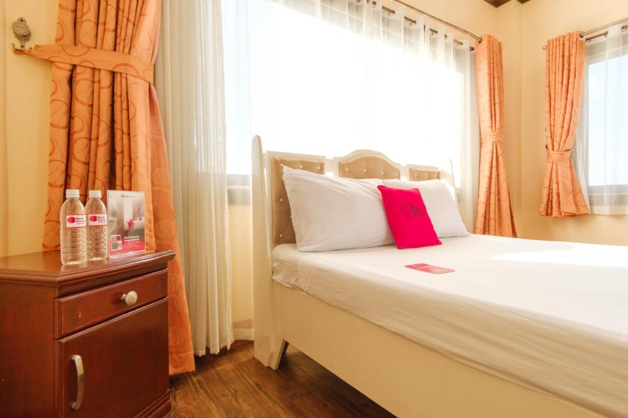 Reddoorz Plus @ Seaborne Hotel Subic Zambales Екстериор снимка