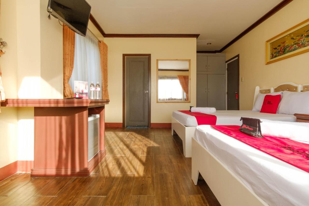 Reddoorz Plus @ Seaborne Hotel Subic Zambales Екстериор снимка