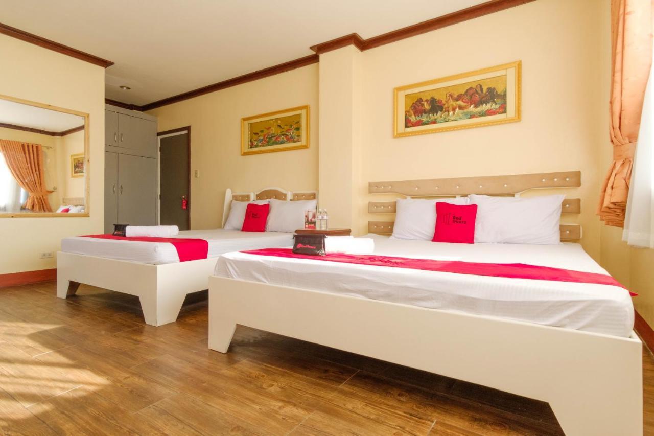 Reddoorz Plus @ Seaborne Hotel Subic Zambales Екстериор снимка
